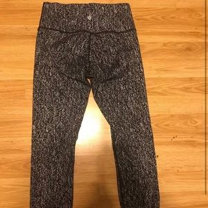 Lululemon wunder under 7/8 tight - like new